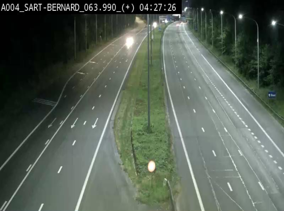 Webcam sur l'E411 à hauteur de la jonction avec la N4 à la sortie de Namur. Vue orientée vers Luxembourg