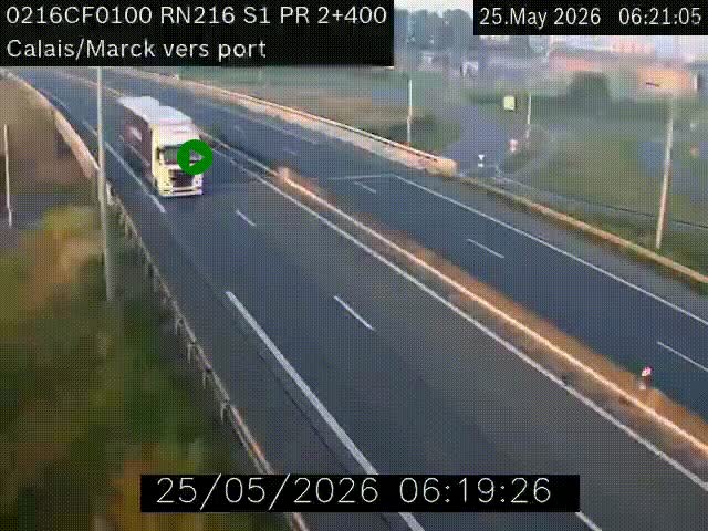 Webcam à Calais sur A216 (N216) en direction du port (harbour) de Calais.