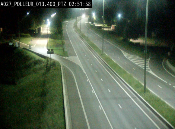Webcam A27/E42 avec vue sur le parking de l'aire de Polleur, après le Viaduc de Polleur à Theux. Vue orientée vers Liège